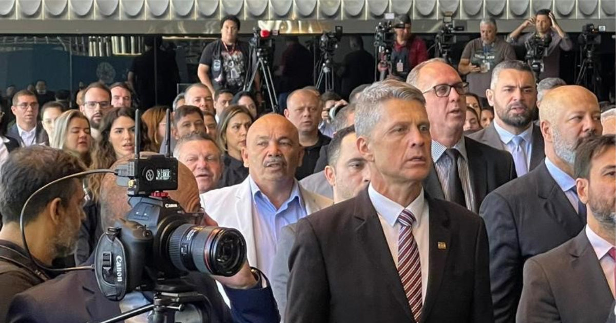 Autoridades e profissionais da segurança participam de lançamento em Brasília.