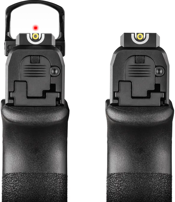 Comparação entre miras noturnas da pistola Hellcat em ambientes claro e escuro.