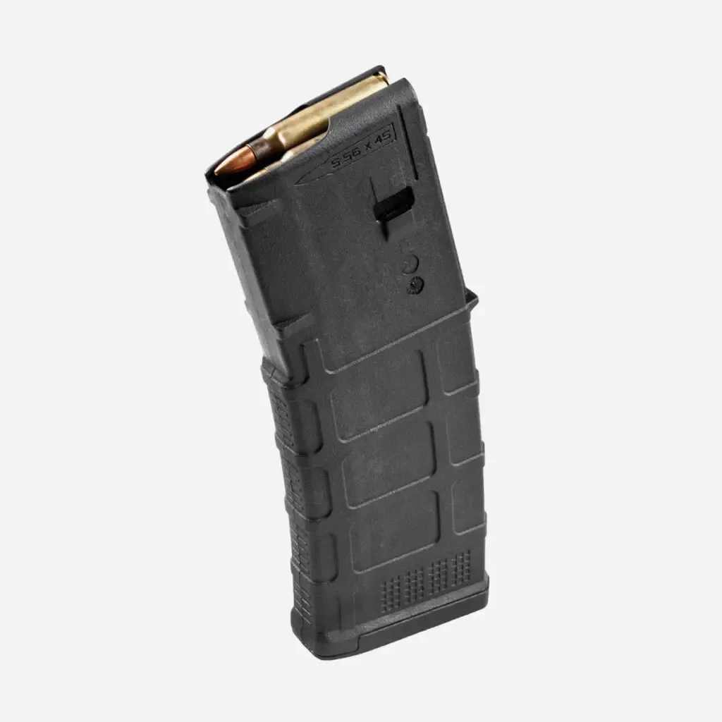 Carregador de fuzil Springfield Armory Hellion com munição sobre fundo branco.