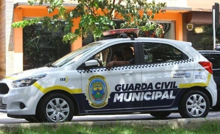 Viatura identificada da Guarda Civil Municipal de Belo Horizonte.